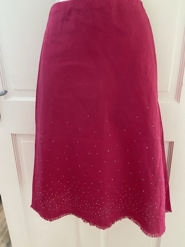 Bright pink rhinestone - &, s